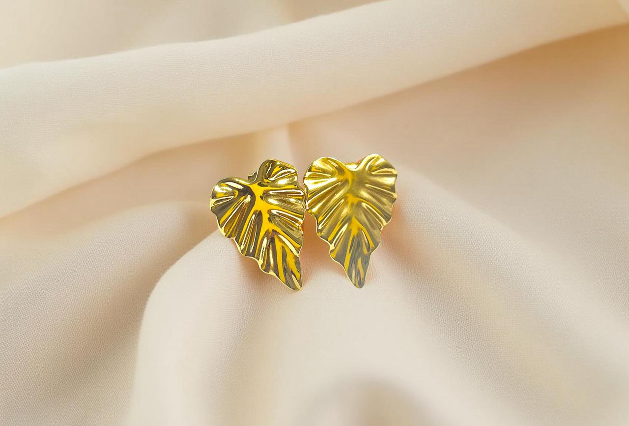 Nature’s Bloom: Leaf-Shaped Earrings